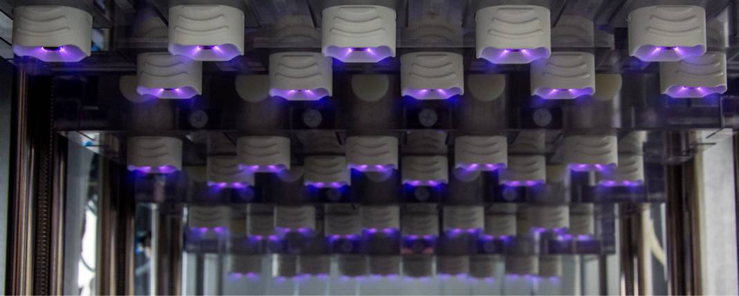 Figure 7.The plasma system consisting of 40 PCPGs organized into four units of 10 PCPG modules is shown underoperation. The input power and CDA flow of each PCPG is 8.0 W and 7 SLM respectively