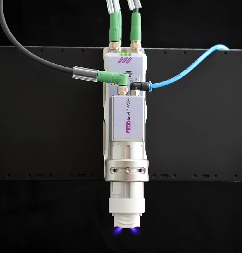The compact plasma integration piezobrush® PZ3-i