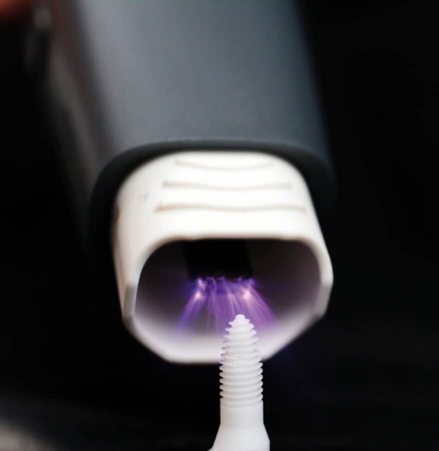 plasma treatment of dental implants