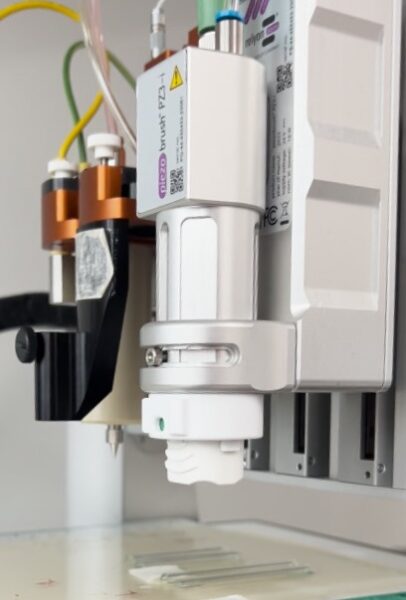 PiezoBrush PZ3-i for cold plasma surface modification of PCL stands